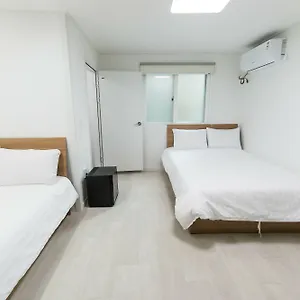 2* בית הארחה Kpop Haus